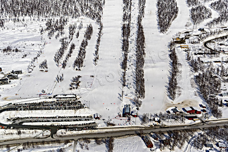 Flygfoto över Hemavan drönarbilder, drönarfoto, flygbild, flygbilder, Flygfoto, flygfoton, Hemavan, lappland, nedfarter, samhällen, skidbackar, skidort, vinter