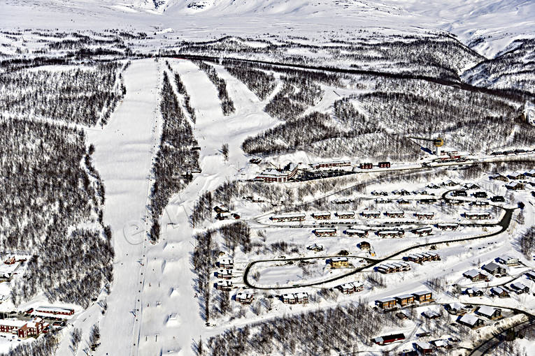 Flygfoto över Hemavan drönarbilder, drönarfoto, flygbild, flygbilder, Flygfoto, flygfoton, Hemavan, lappland, nedfarter, samhällen, skidbackar, skidort, vinter