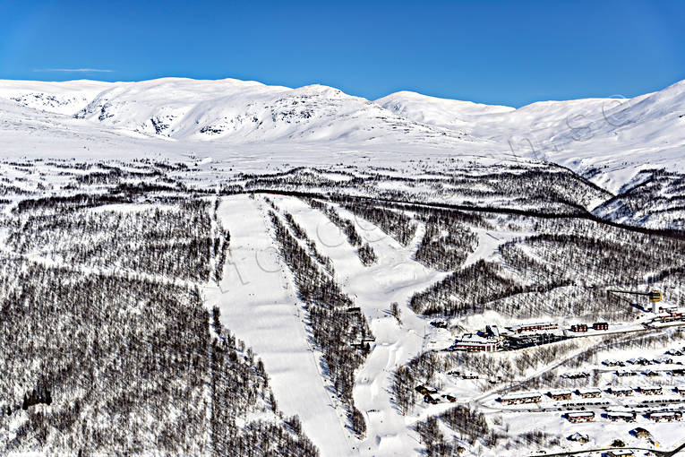 Flygfoto över Hemavan drönarbilder, drönarfoto, flygbild, flygbilder, Flygfoto, flygfoton, Hemavan, lappland, nedfarter, samhällen, skidbackar, skidort, vinter