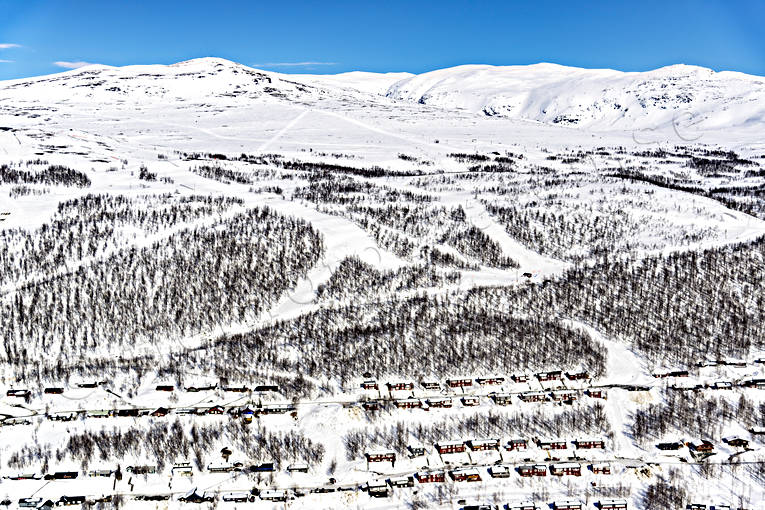 Flygfoto över Hemavan drönarbilder, drönarfoto, flygbild, flygbilder, Flygfoto, flygfoton, Hemavan, lappland, nedfarter, samhällen, skidbackar, skidort, vinter