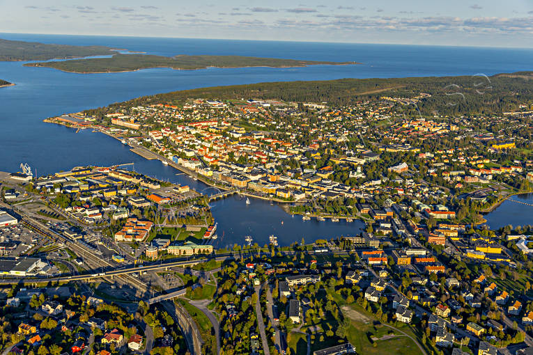 Flygfoto över Härnösand drönarbilder, drönarfoto, flygbild, flygbilder, Flygfoto, flygfoton, Härnön, Härnösand, höst, städer, Ångermanland