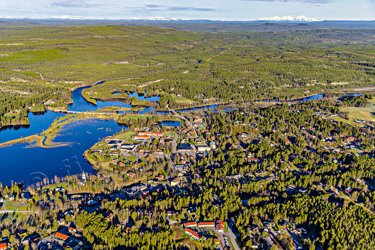 Flygfoto över Idre Dalarna, drönarbilder, drönarfoto, Eajra, flygbild, flygbilder, Flygfoto, flygfoton, Idre, samhällen, vår