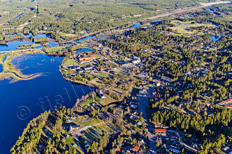 Flygfoto över Idre Dalarna, drönarbilder, drönarfoto, flygbild, flygbilder, Flygfoto, flygfoton, flygfält, Idre, samhällen, vår