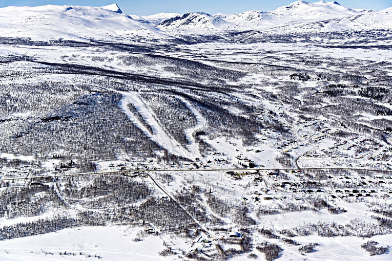 Flygfoto över Klimpfjäll drönarbilder, drönarfoto, flygbild, flygbilder, Flygfoto, flygfoton, Klimpfjäll, lappland, nedfarter, samhällen, skidbackar, skidort, vinter