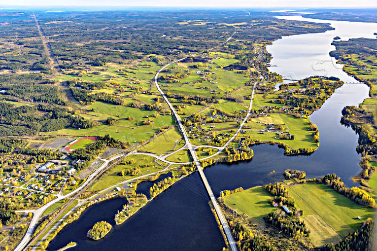 Flygfoto över Krokom drönarbilder, drönarfoto, Dvärsätt, E14, flygbild, flygbilder, Flygfoto, flygfoton, höst, Jämtland, Krokom, samhällen