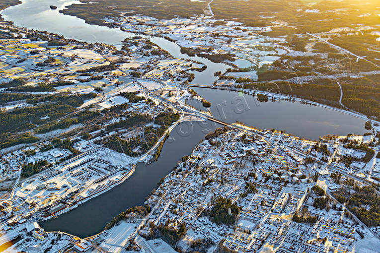 Flygfoto över Krokom drönarbilder, drönarfoto, flygbild, flygbilder, Flygfoto, flygfoton, höst, Indalsälven, Jämtland, Krokom, Krokomsviken, samhällen