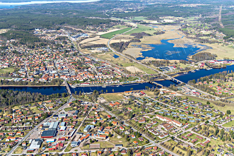 Flygfoto över Leksand Dalarna, drönarbilder, flygbilder, Flygfoto, Leksand, samhälle, samhällen, vår, Österdalälven