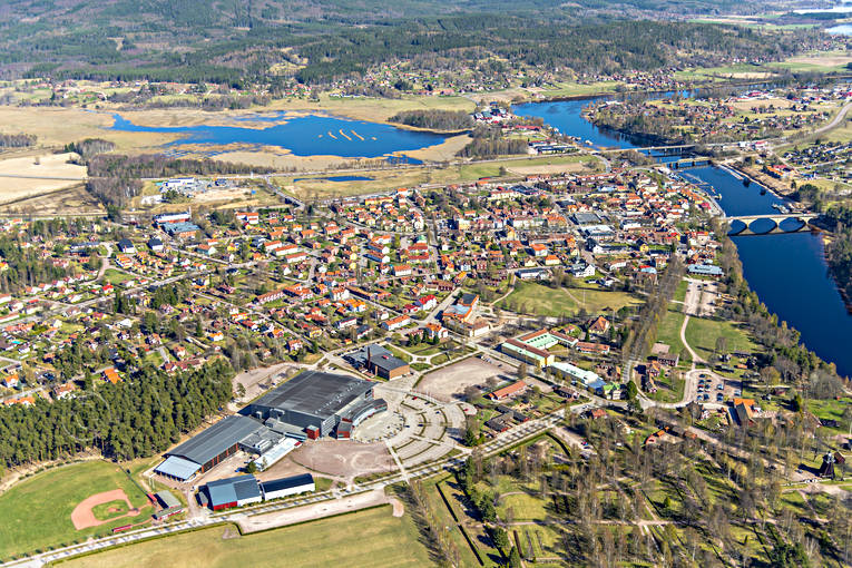 Flygfoto över Leksand Dalarna, drönarbilder, drönarfoto, flygbild, flygbilder, Flygfoto, flygfoton, Leksand, Noret, samhälle, samhällen, vår