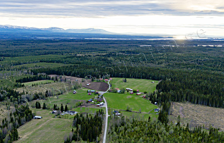 Flygfoto över Löfsåsen byar, drönarbild, drönarbilder, drönarfoto, flygbild, flygbilder, Flygfoto, flygfoton, Jämtland, Landskap, Löfsåsen