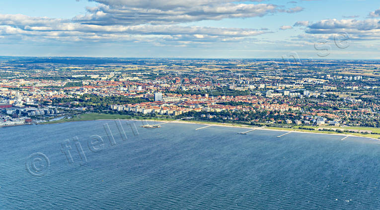Flygfoto över Malmö drönarbilder, drönarfoto, flygbild, flygbilder, Flygfoto, flygfoton, kallbadhus, Malmö, Ribersborgsstranden, Skåne, sommar, städer