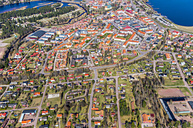 Flygfoto över Mora Dalarna, drönarbilder, flygbilder, Flygfoto, Mora, städer, vår