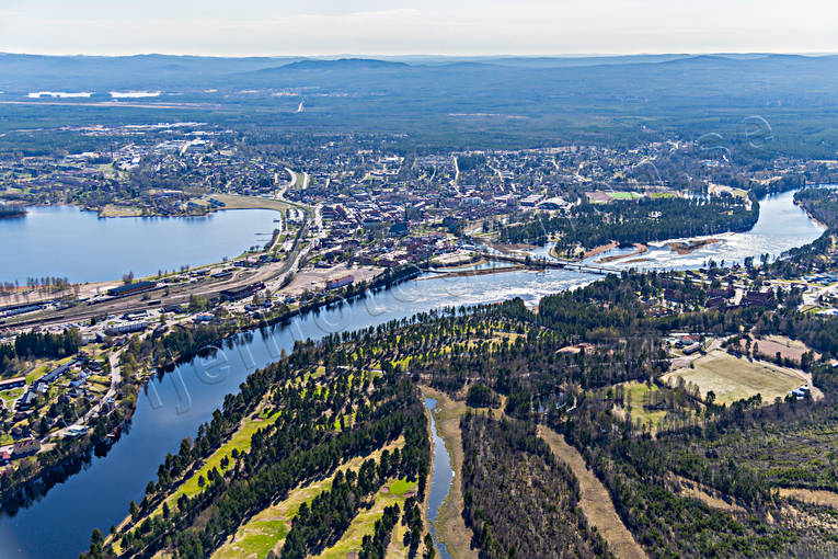 Flygfoto över Mora Dalarna, drönarbilder, drönarfoto, flygbild, flygbilder, Flygfoto, flygfoton, Mora, städer, vår