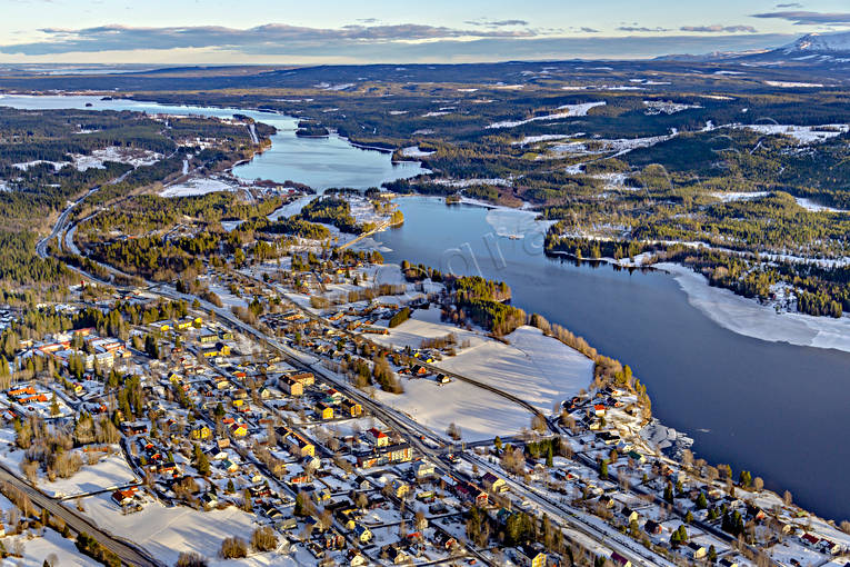 Flygfoto över Mörsil drönarbild, drönarbilder, drönarfoto, E14, flygbild, flygbilder, Flygfoto, flygfoton, Indalsälven, Jämtland, Mörsil, samhällen, vinter