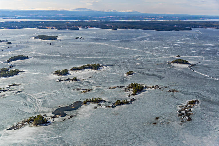 Flygfoto över Näkten drönarbild, drönarbilder, drönarfoto, flygbild, flygbilder, Flygfoto, flygfoton, Jämtland, Landskap, Näkten, skärgård, småöar, vår, öar