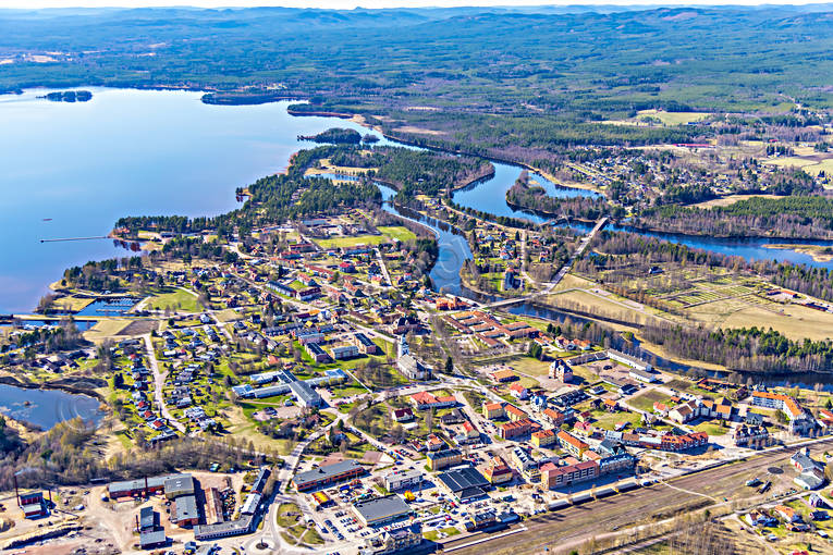 Flygfoto över Orsa Dalarna, drönarbilder, drönarfoto, flygbild, flygbilder, Flygfoto, flygfoton, Lillån, Oreälven, Orsa, samhällen, vår