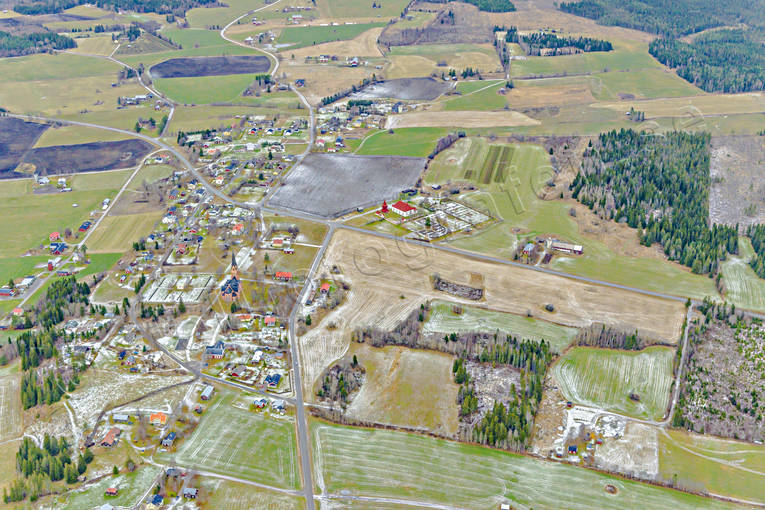 Flygfoto över Oviken drönarbilder, drönarfoto, flygbild, flygbilder, Flygfoto, flygfoton, höst, Jämtland, kyrka, kyrkor, Oviken, samhällen
