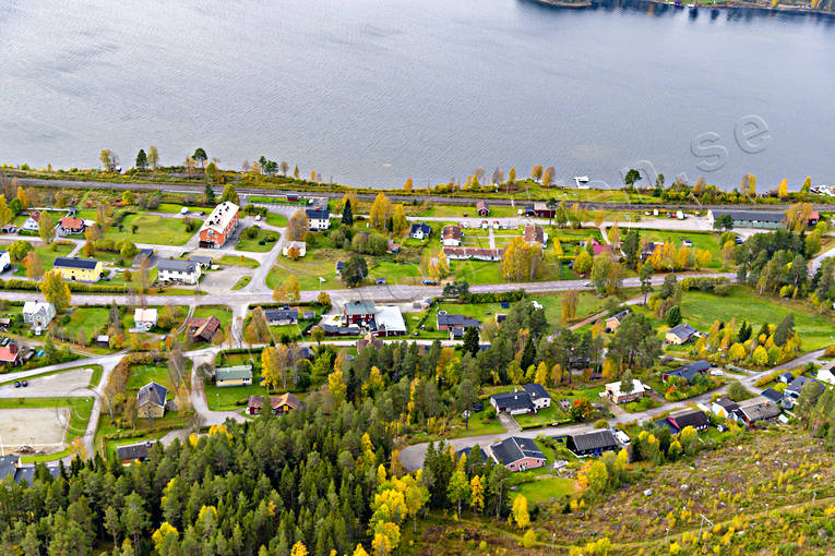 Flygfoto över Pilgrimstad drönarbilder, drönarfoto, flygbild, flygbilder, Flygfoto, flygfoton, höst, Jämtland, Pilgrimstad, Revsundssjön, samhällen