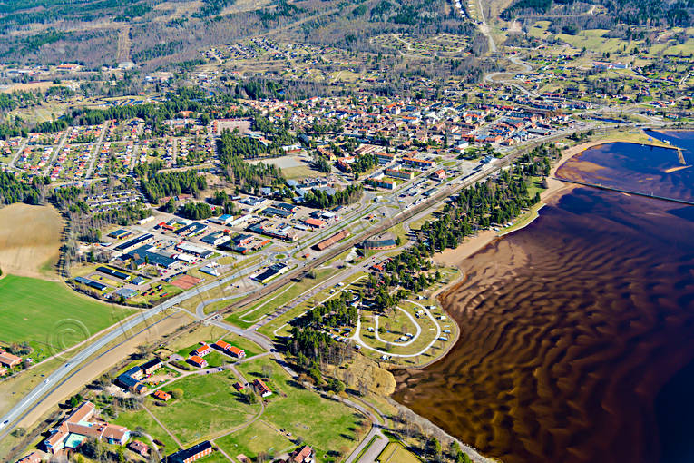 Flygfoto över Rättvik bad, Dalarna, drönarbilder, drönarfoto, flygbild, flygbilder, Flygfoto, flygfoton, långgrunt, Rättvik, samhällen, sandstrand, strand, vår