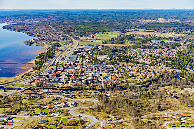 Flygfoto över Rättvik Dalarna, drönarbilder, drönarfoto, flygbild, flygbilder, Flygfoto, flygfoton, Rättvik, samhällen, vår