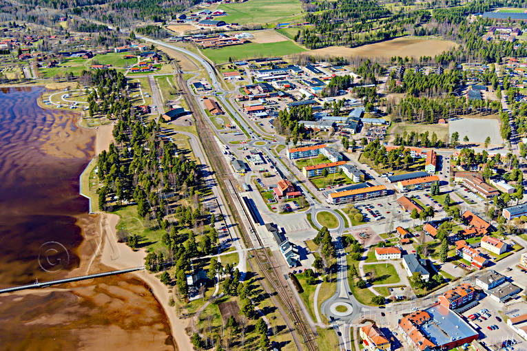 Flygfoto över Rättvik bad, Dalarna, drönarbilder, drönarfoto, flygbild, flygbilder, Flygfoto, flygfoton, Rättvik, samhällen, sandstrand, strand, vår