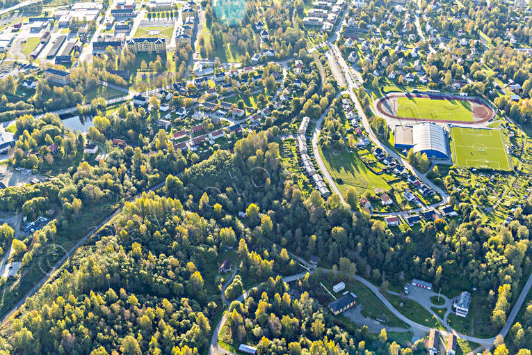 Flygfoto över Sollefteå drönarbilder, drönarfoto, flygbild, flygbilder, Flygfoto, flygfoton, garnisonsstad, höst, samhällen, Solatunum, Sollefteå, Ångermanland, Ångermanälven