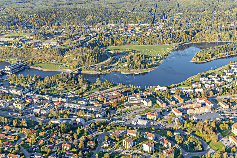 Flygfoto över Sollefteå drönarbilder, drönarfoto, flygbild, flygbilder, Flygfoto, flygfoton, garnisonsstad, höst, samhällen, Solatunum, Sollefteå, Ångermanland, Ångermanälven