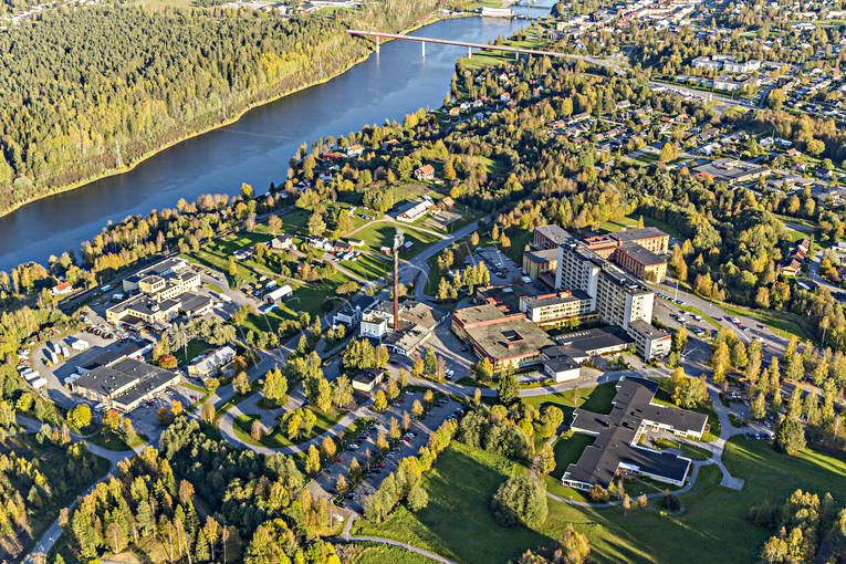 Flygfoto över Sollefteå drönarbilder, drönarfoto, flygbild, flygbilder, Flygfoto, flygfoton, garnisonsstad, höst, samhällen, Solatunum, Sollefteå, Ångermanland, Ångermanälven