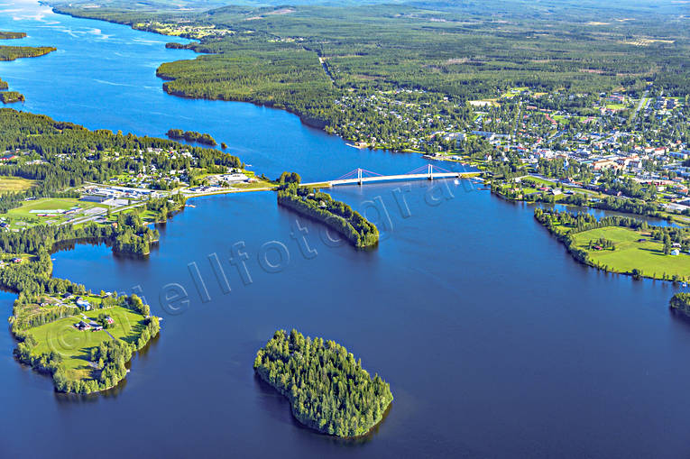 Flygfoto över Strömsund drönarbilder, drönarfoto, flygbild, flygbilder, Flygfoto, flygfoton, Jämtland, Risnäset, samhällen, sommar, Ströms Vattudal, Strömsund, Svartön, Vattudalen