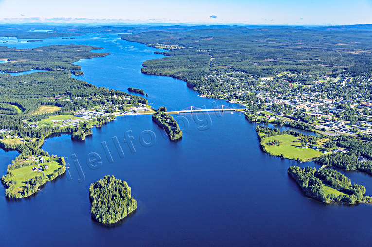 Flygfoto över Strömsund drönarbilder, drönarfoto, flygbild, flygbilder, Flygfoto, flygfoton, Jämtland, Risnäset, samhällen, sommar, Ströms Vattudal, Strömsund, Svartön, Vattudalen