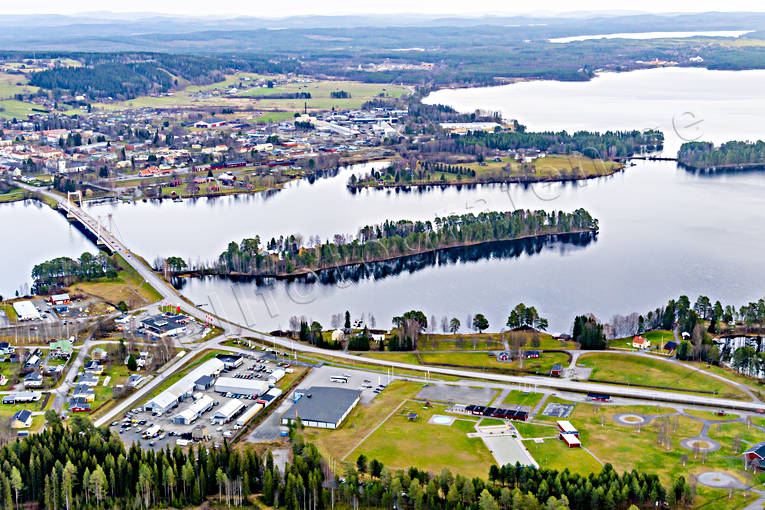 Flygfoto över Strömsund drönarbilder, drönarfoto, flygbild, flygbilder, Flygfoto, flygfoton, höst, Jämtland, samhällen, Ströms Vattudal, Strömsund, Vattudalen