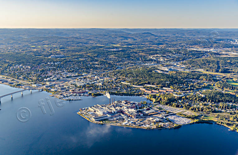 Flygfoto över Sundsvall drönarbilder, drönarfoto, flygbild, flygbilder, Flygfoto, flygfoton, höst, Medelpad, städer, Sundsvall, Sundsvallsbron, Sundsvallsfjärden