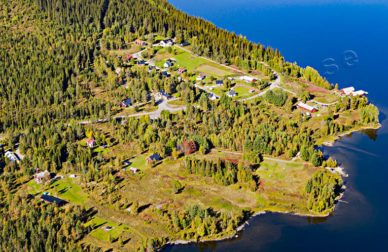Flygfoto över Svaningen byar, drönarbilder, drönarfoto, flygbild, flygbilder, Flygfoto, flygfoton, Jämtland, Landskap, Svaningen, Svaningssjön