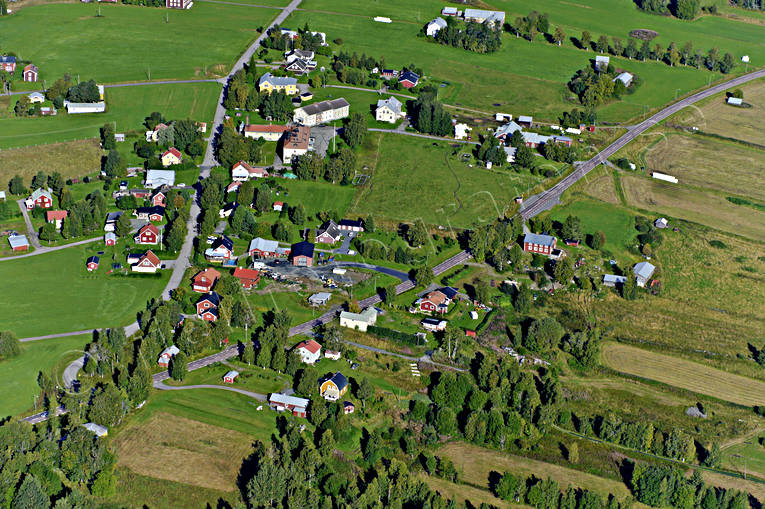 Flygfoto över Tullingsås Strömsund drönarbilder, drönarfoto, flygbild, flygbilder, Flygfoto, flygfoton, gårdar, Jämtland, sommar, stugor, Tullingsås