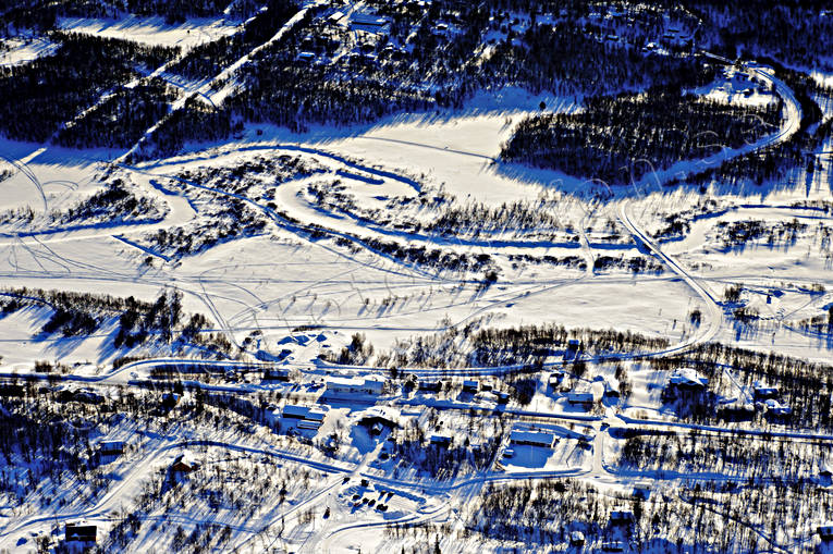 Flygfoto över Tänndalen drönarbilder, drönarfoto, flygbild, flygbilder, Flygfoto, flygfoton, Härjedalen, Landskap, meanderslingor, samhällen, Tänndalen, vinter