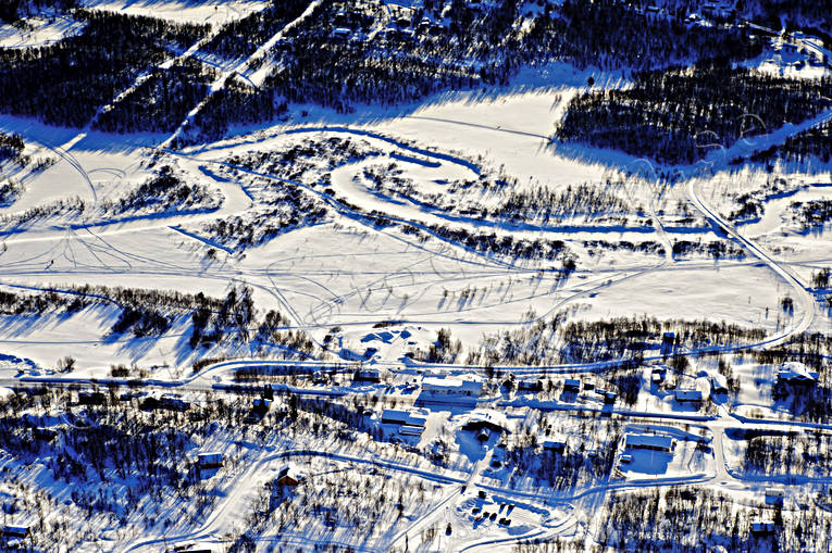 Flygfoto över Tänndalen drönarbilder, drönarfoto, flygbild, flygbilder, Flygfoto, flygfoton, Härjedalen, Landskap, meanderslingor, samhällen, Tänndalen, vinter