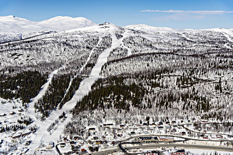 Flygfoto över Tärnaby Dearna, drönarbilder, drönarfoto, flygbild, flygbilder, Flygfoto, flygfoton, lappland, nedfarter, samhällen, skidbackar, skidort, Tärnaby, vinter