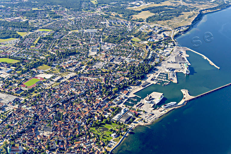 Almedalen, drönarbilder, drönarfoto, flygbild, flygbilder, Flygfoto, flygfoton, Gotland, hamn, ringmuren, sommar, stad, städer, Visby