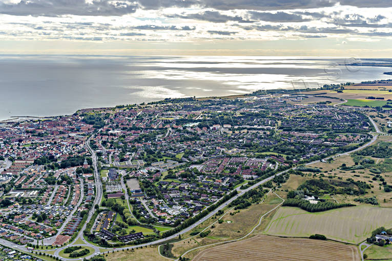 Flygfoto över Ystad drönarbilder, drönarfoto, flygbild, flygbilder, Flygfoto, flygfoton, Hälsobacken, samhällen, Skåne, sommar, Ystad