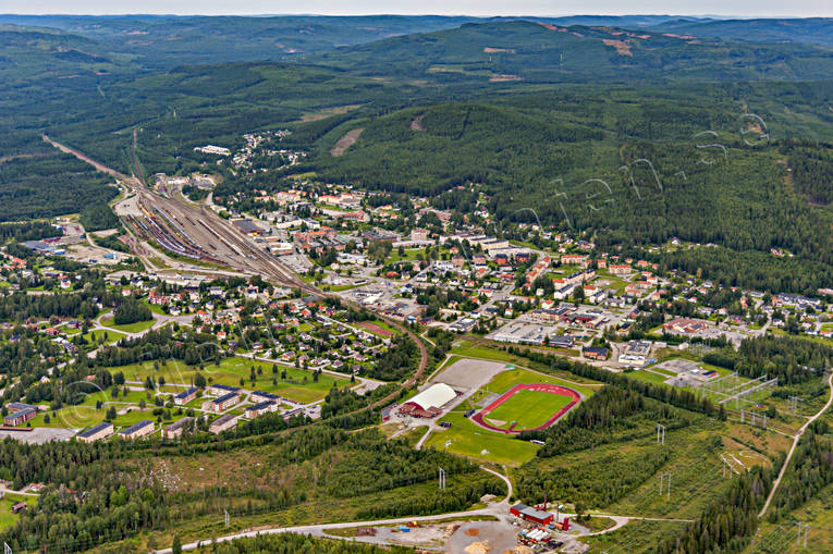 Flygfoto över Ånge banvall, drönarbilder, drönarfoto, flygbild, flygbilder, Flygfoto, flygfoton, järnväg, järnvägsknut, Medelpad, Mittbanan, Norra Stambanan, samhällen, sommar, Ånge