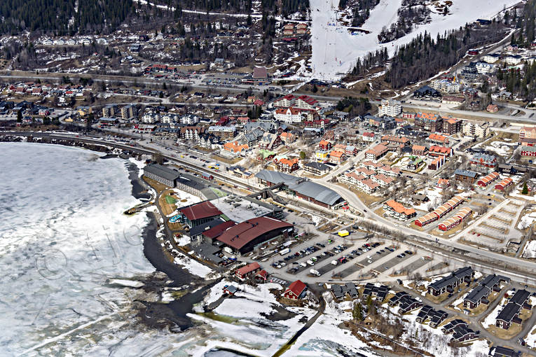 Flygfoto över Åre drönarbild, drönarbilder, drönarfoto, flygbild, flygbilder, Flygfoto, flygfoton, Jämtland, samhällen, vår, Åre
