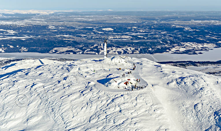 Flygfoto över Åreskutan drönarbilder, drönarfoto, fjälltopp, flygbild, flygbilder, Flygfoto, flygfoton, Jämtland, Landskap, toppen, Toppstugan, vinter, Åreskutan