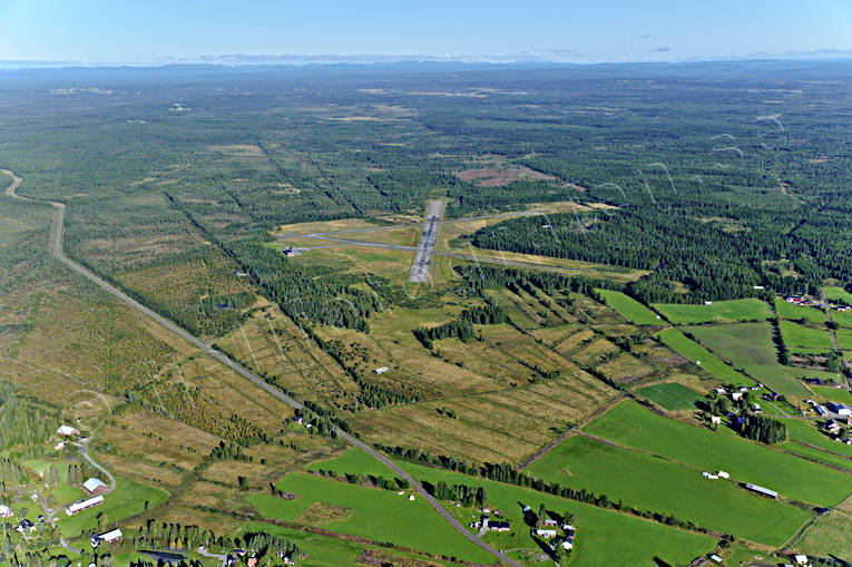 Flygfält Hallviken Jämtland anläggningar, drönarbilder, drönarfoto, flygbild, flygbilder, Flygfoto, flygfoton, flygfält, flygplats, Hallviken, Jämtland, sommar