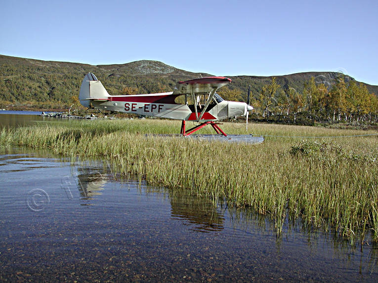 Flygmaskin, Per Super Cub flottörer, flyg, kommunikationer, luftfart, Piper Super Cub, pontoner, sjöflyg, sjöflygplan
