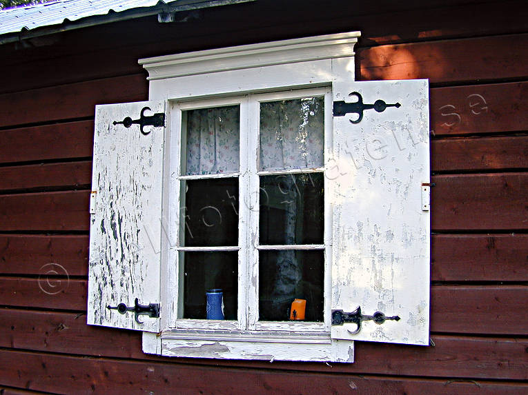 flaga, flagande, fbodstuga, frg, fnster, gammal, Jmtland, mla, stuga, stugor