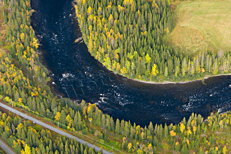 Forsaforsen i Åreälven drönarbilder, drönarfoto, Duvedsälven, flygbild, flygbilder, Flygfoto, flygfoton, Forsaforsen, höst, Jämtland, vattendrag, Åreälven, älvar