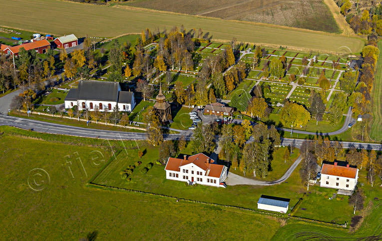 Frösö Kyrka Flygfoto drönarbilder, drönarfoto, flygbild, flygbilder, Flygfoto, flygfoton, Frösö kyrka, höst, Jämtland
