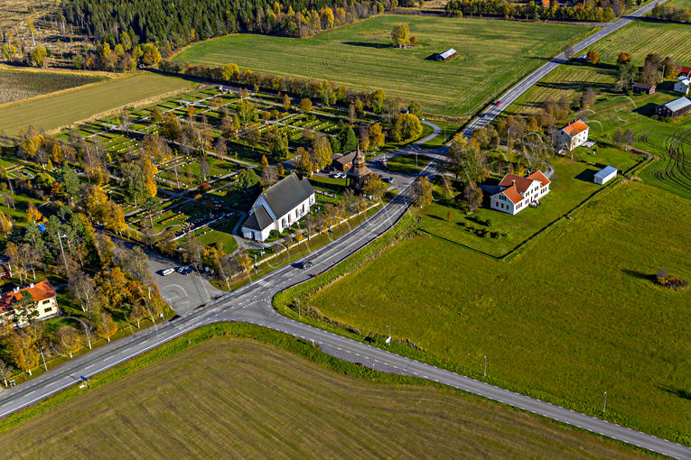 Frösö Kyrka Flygfoto drönarbilder, drönarfoto, flygbild, flygbilder, Flygfoto, flygfoton, Frösö kyrka, höst, Jämtland