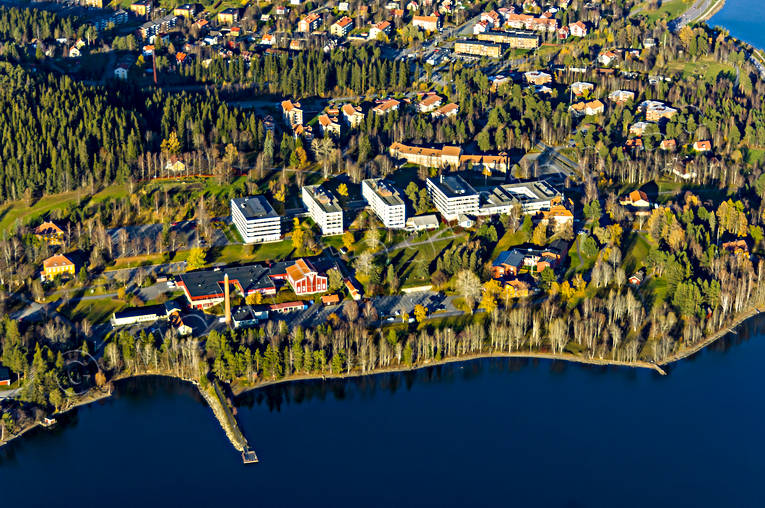 Frösö Strand Flygfoto drönarbilder, drönarfoto, flygbild, flygbilder, Flygfoto, flygfoton, Frösö Strand, Frösöklinikerna, Frösön, höst, Jämtland, städer, Östersund