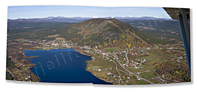 Funäsdalen i höstfärger drönarbilder, drönarfoto, flygbild, flygbilder, Flygfoto, flygfoton, funäsdalen, Funäsdalsberget, Funäsdalssjön, Helags, Härjedalen, höst, höstfärger, samhällen