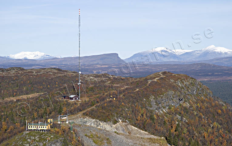 Funäsdalsberget och Mittåkläppen drönarbilder, drönarfoto, flygbild, flygbilder, Flygfoto, flygfoton, funäsdalen, Funäsdalsberget, Helags, Härjedalen, höst, mast, Mittåkläppen, samhälle, samhällen, skidanläggning, sylarna